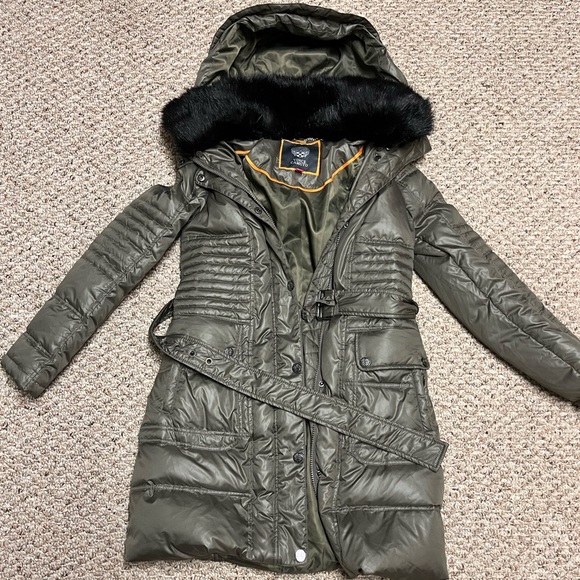 Vince Camuto Jackets & Blazers - NWOT Vince Camuto Belted Puffer Jacket